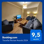 Spacious Two-bedroom In The Center