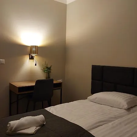 아파트 Spacious Two-bedroom In The Center 크라쿠프