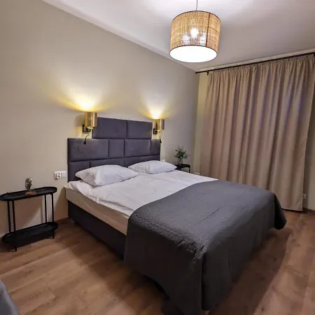 Spacious Two-bedroom In The Center Краков