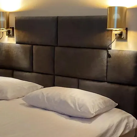 Spacious Two-bedroom In The Center *