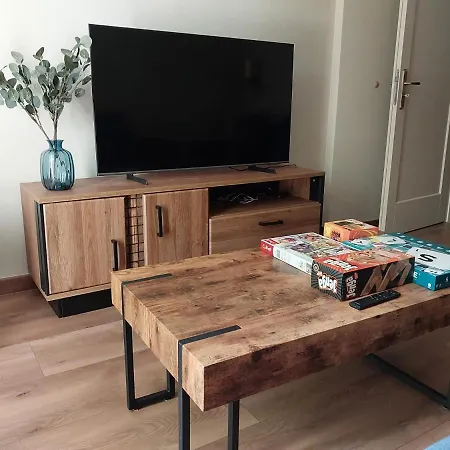 Апартаменты Spacious Two-bedroom In The Center *