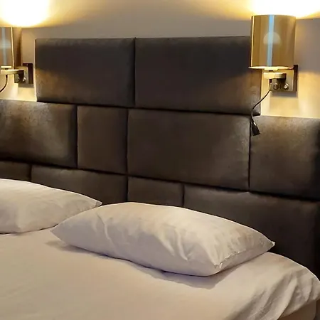 Spacious Two-bedroom In The Center Апартаменти