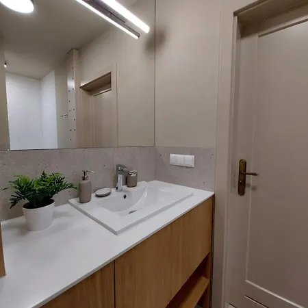 Spacious Two-bedroom In The Center *