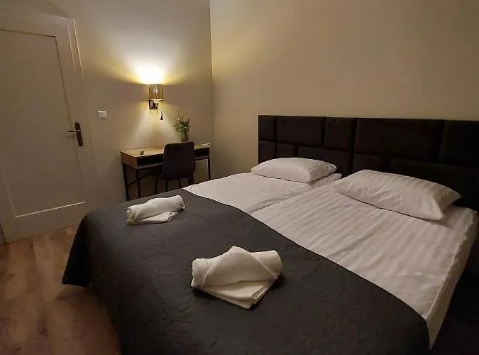 Spacious Two-bedroom In The Center 公寓 *