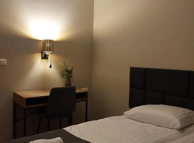 Apartamento Spacious Two-bedroom In The Center Cracovia