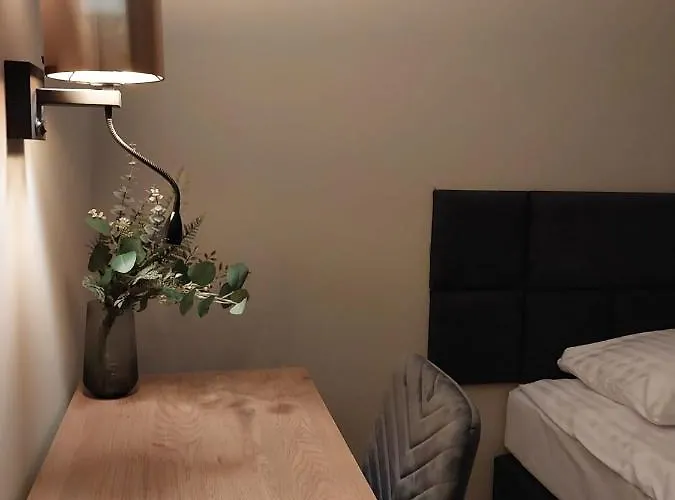 Spacious Two-bedroom In The Center * 克拉科夫