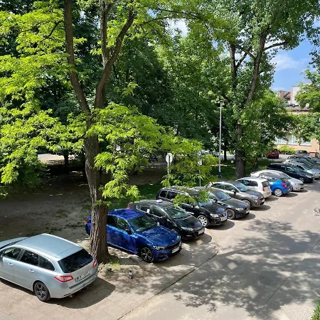 Διαμέρισμα Spacious Two-bedroom In The Center *